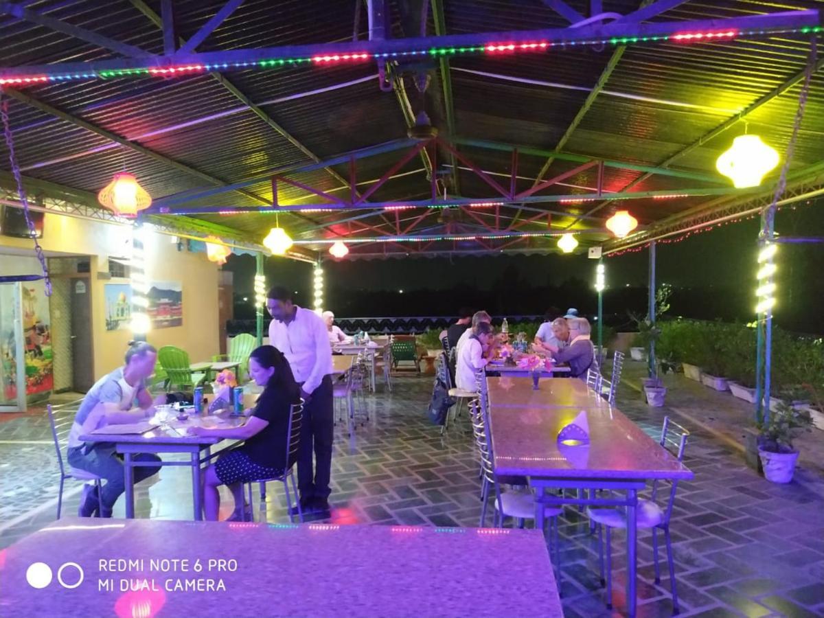 Hotel Taj Plaza, Vip Road, Agra Agra  Dış mekan fotoğraf