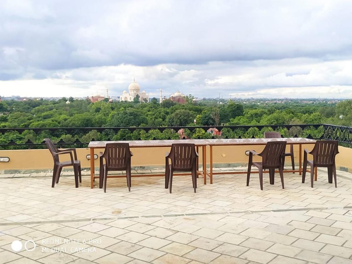 Hotel Taj Plaza, Vip Road, Agra Agra  Dış mekan fotoğraf