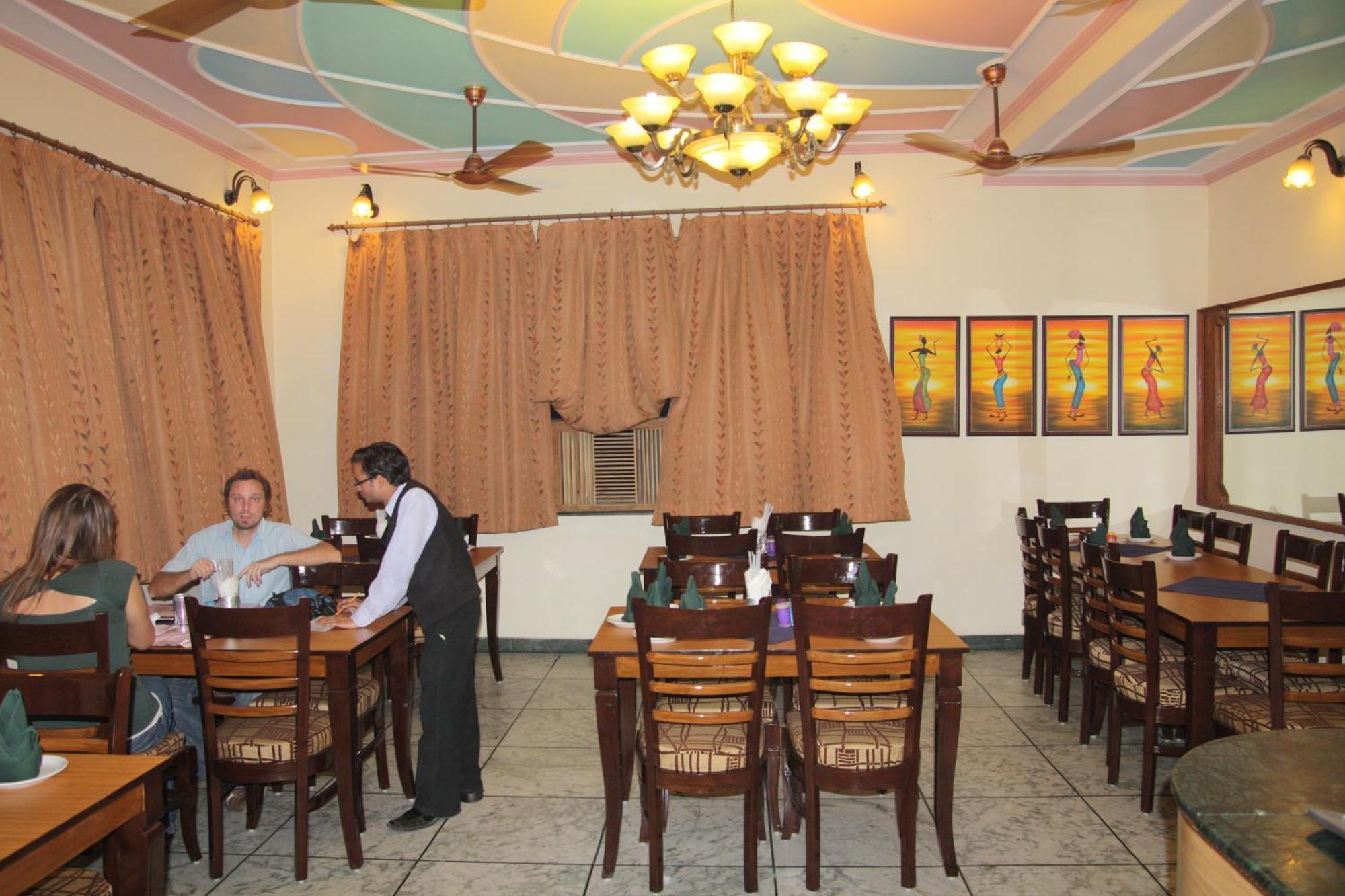 Hotel Taj Plaza, Vip Road, Agra Agra  Dış mekan fotoğraf