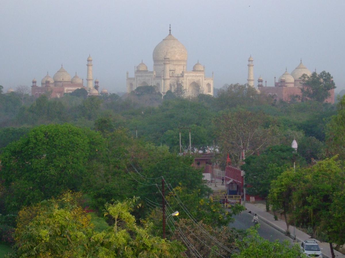 Hotel Taj Plaza, Vip Road, Agra Agra  Dış mekan fotoğraf