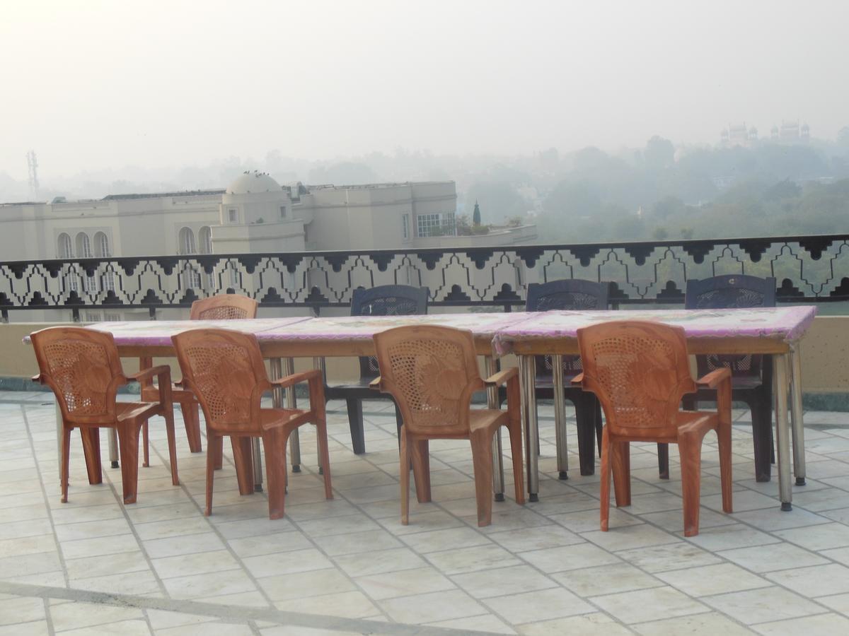 Hotel Taj Plaza, Vip Road, Agra Agra  Dış mekan fotoğraf