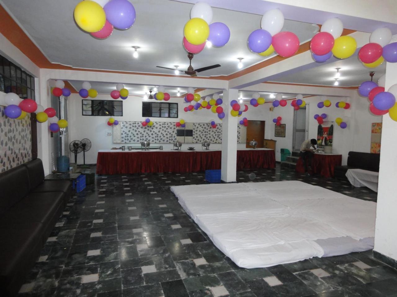Hotel Taj Plaza, Vip Road, Agra Agra  Dış mekan fotoğraf