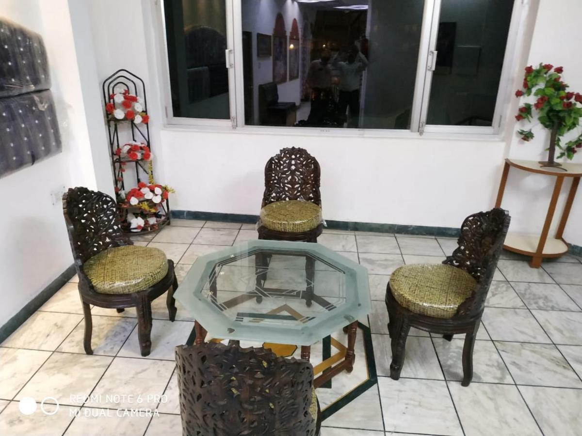 Hotel Taj Plaza, Vip Road, Agra Agra  Dış mekan fotoğraf