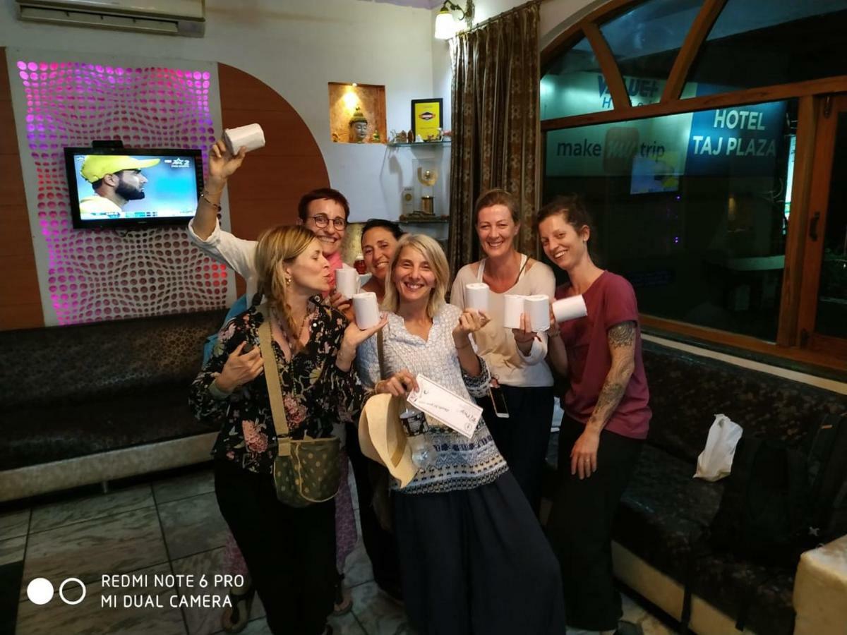 Hotel Taj Plaza, Vip Road, Agra Agra  Dış mekan fotoğraf